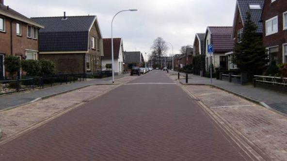 To clean the air, Dutch scientists invent pavement that eats smog